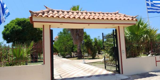 Hotel Takis Agios Georgios  外观 照片